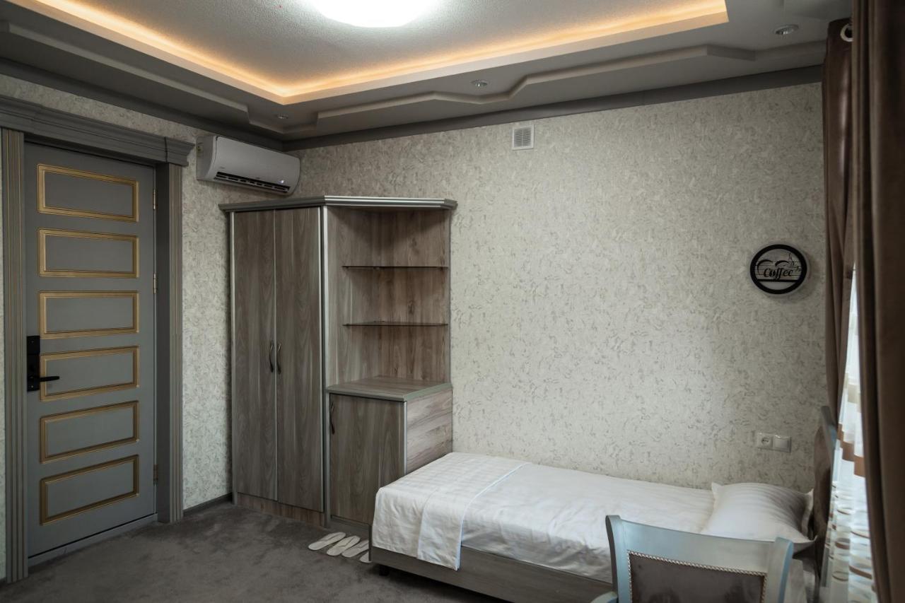 Diyor Hotel Marghilon Eksteriør bilde