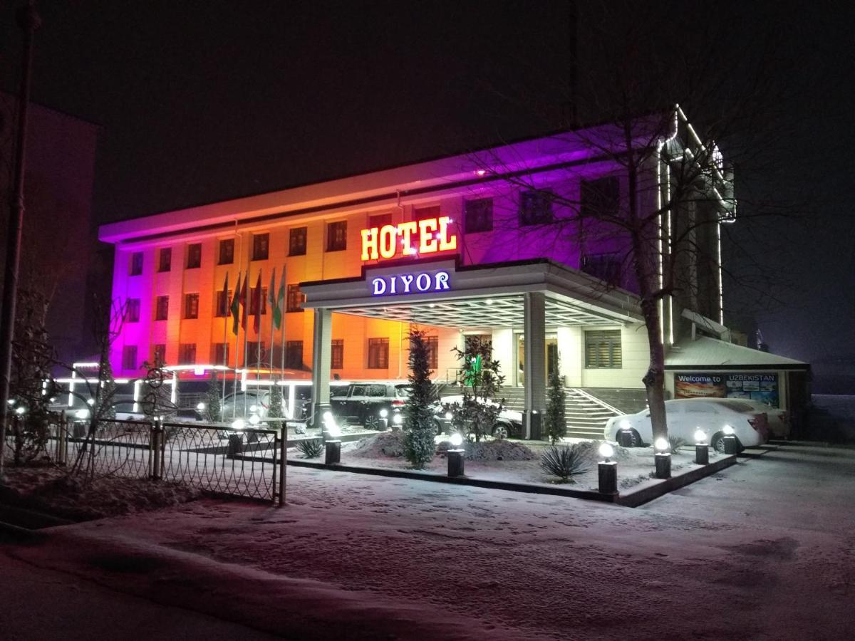 Diyor Hotel Marghilon Eksteriør bilde