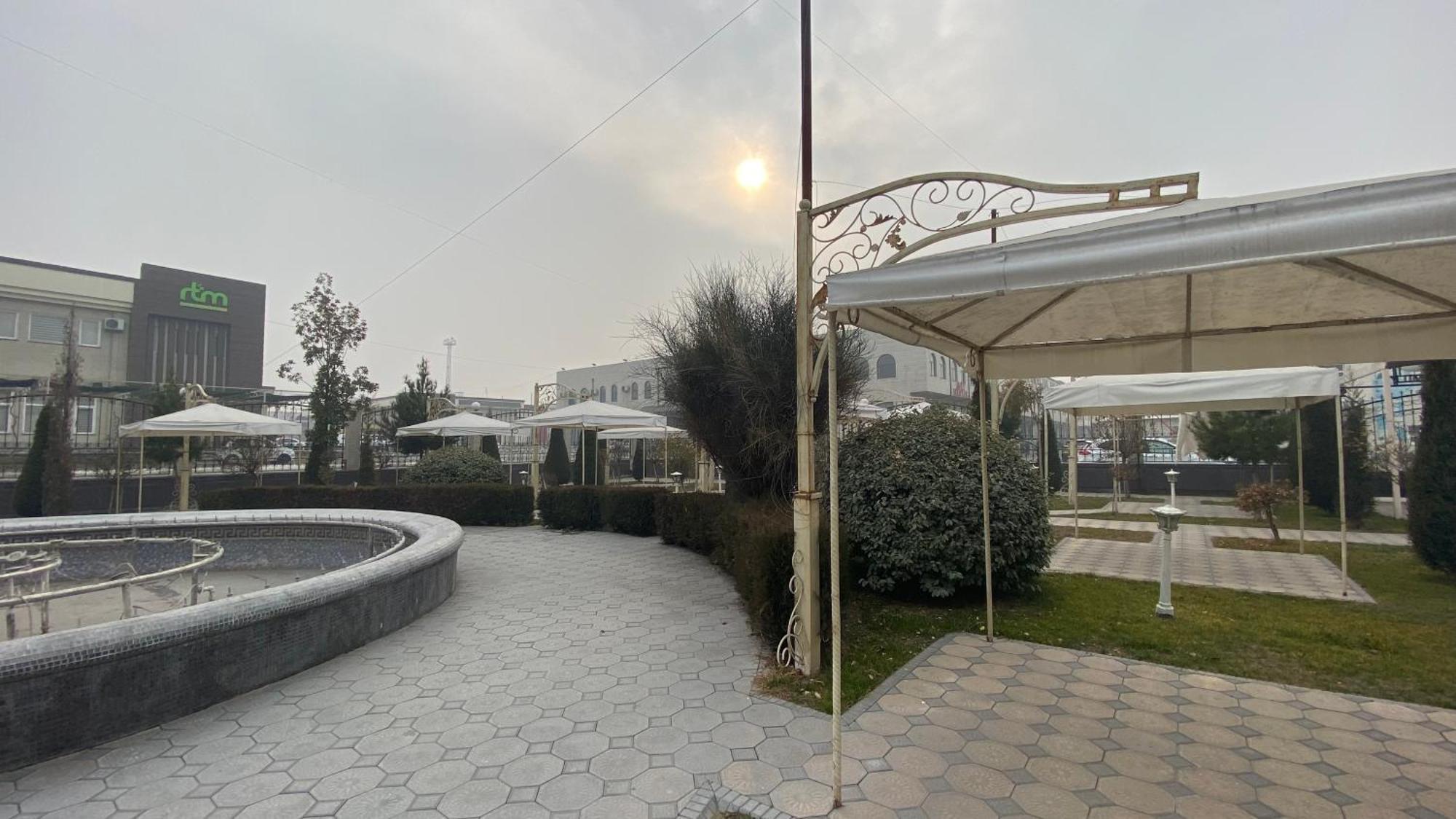 Diyor Hotel Marghilon Eksteriør bilde